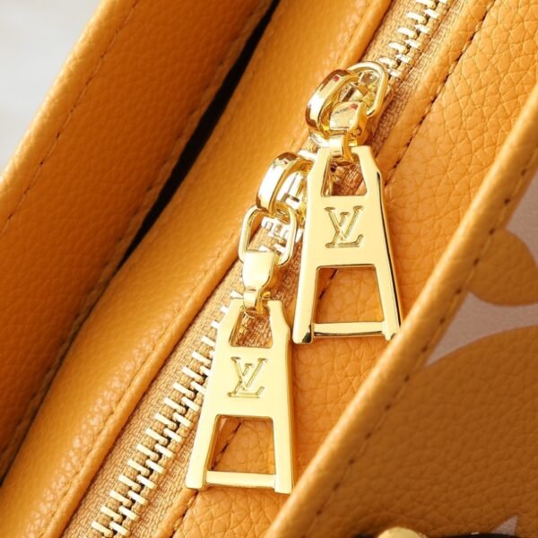 267c92f340bf094eae0fefa90250772e2341c65b 69-Louis Vuitton OnTheGo East West Tote Bag
