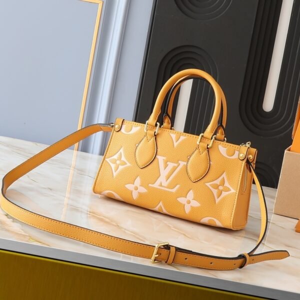 33698d05a99eb9b6e9b8b3bc7892acbfca29127e 69-Louis Vuitton OnTheGo East West Tote Bag