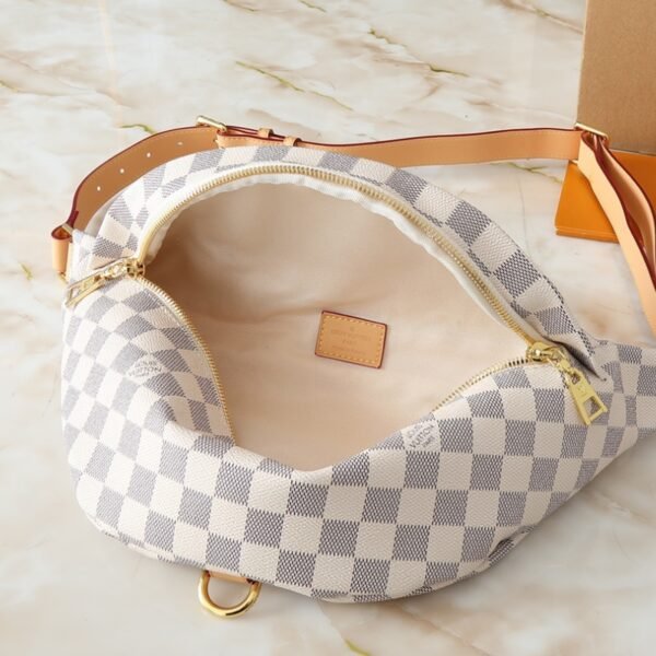 40816c0aa8a7d6d91b1bbd983ab7f2d5e7058247 80-Louis Vuitton Bumbag