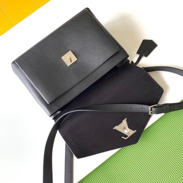 8468e71f36f12e7c8246648cc8f9e423 71-Louis Vuitton MYLOCKME