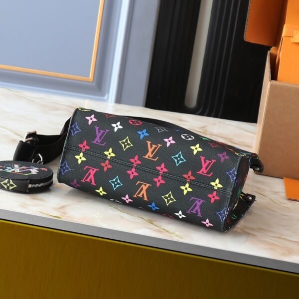 b4df2d9dfd83710548aed47eba1320a784b51803 68-Louis Vuitton OnTheGo Tote Bag