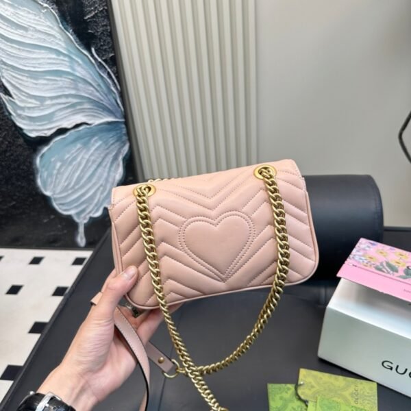 40ba5293c156cf4ee9c48c50a374354397f0d515 110-Gucci Marmont Super Mini