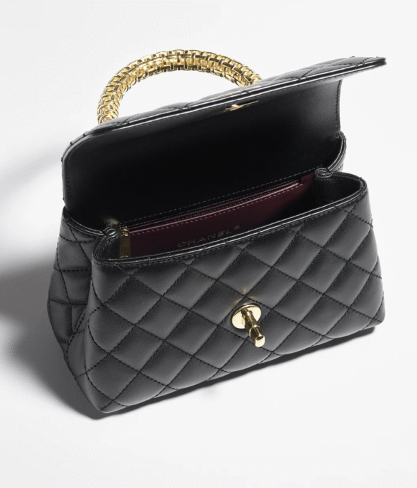 6be3eca5-37ff-4513-92b4-030dbd4c3e67 44-CC Chanel Coco Handle Handbag