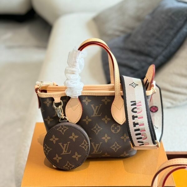6e2cb5f6c525d1ad09ed7bd62c04ab1c919cfc7c 95-LV Neverfull BB