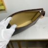 41-LV Toiletry Pouch 26