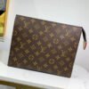 41-LV Toiletry Pouch 26