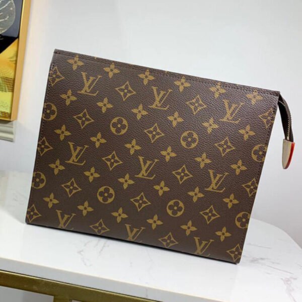 a11542414e2064b41c8fdc9bebc69116 41-LV Toiletry Pouch 26