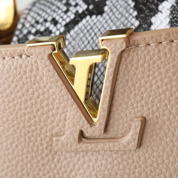 a5f90110597889648f6b5633ebf963d99e473266 87-LV Capucines Mini