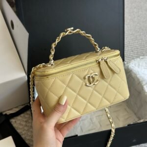 107-Chanel Vanity Case