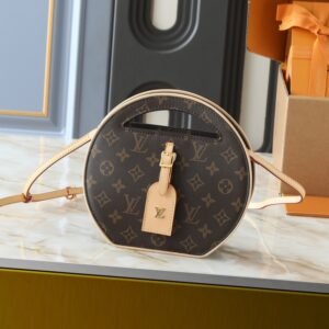 86-LV AROUND ME Crossbody Bag