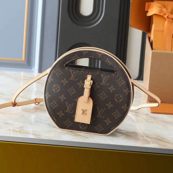 e4ea62962c847090265d70aaf2b53d60bf2f287b 86-LV AROUND ME Crossbody Bag