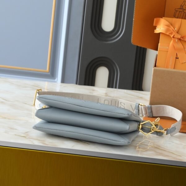 ec74ec2e2acd9a512003e611590392d113ef25ab 88-LV Coussin PM