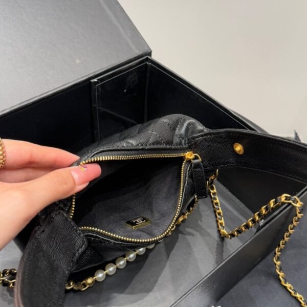 f36ecc44232e2b4bde7e4c34981fa1a270fba182 100-Chanel 25s Mini Hula-Hoop Bag